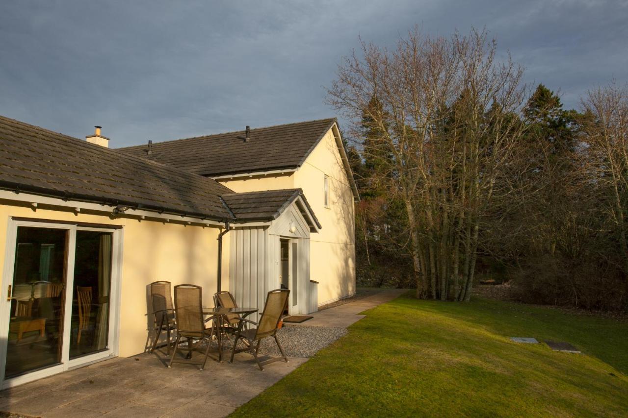 Loch Ness Abbey Cottages Fort Augustus Exterior photo