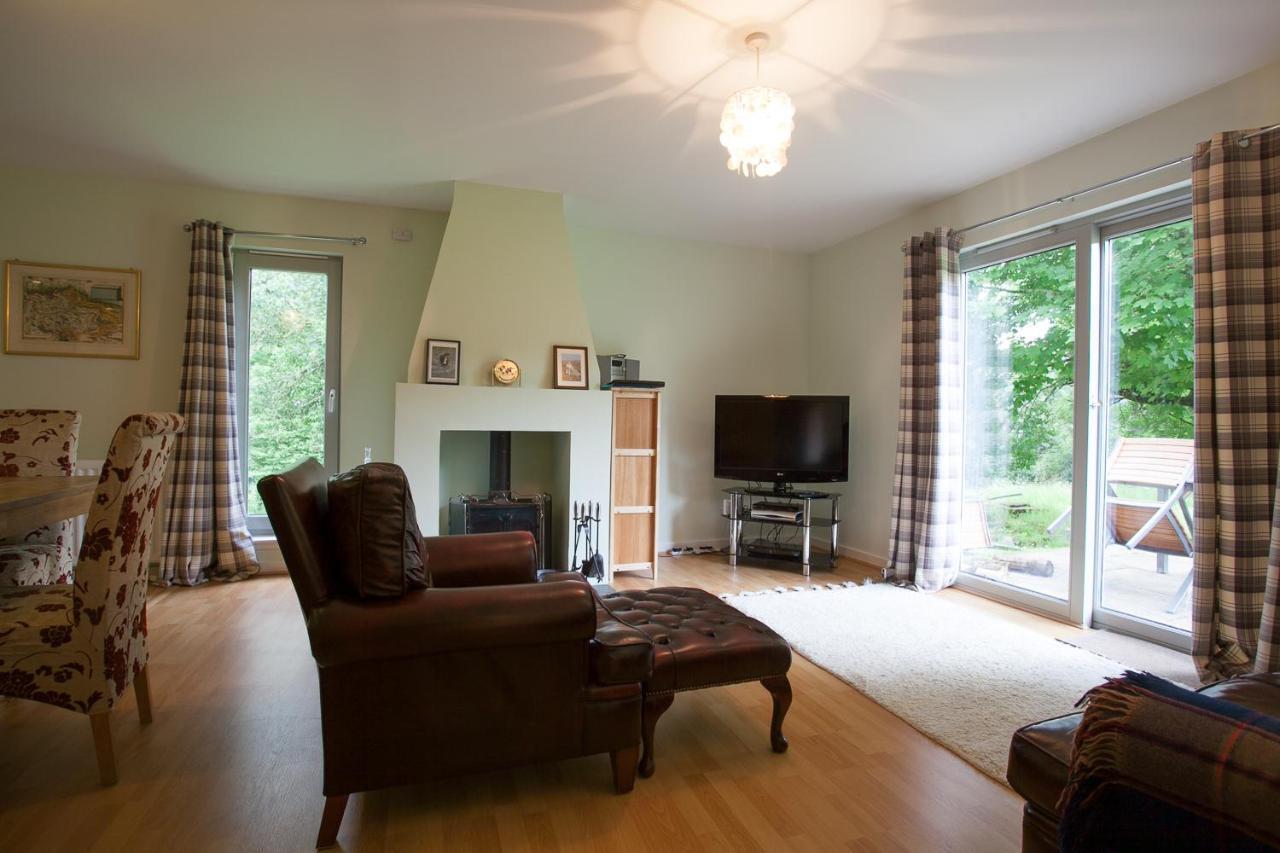 Loch Ness Abbey Cottages Fort Augustus Exterior photo